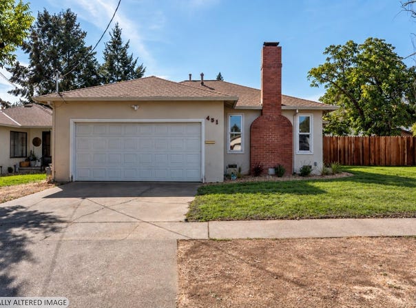 451 Observatory Avenue, Ukiah, CA 95482