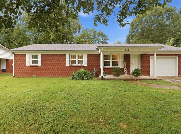 111 Bel Aire Drive, Mayfield, KY 42066