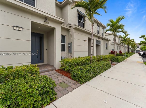 336 NW 8th Ct, Pompano Beach, FL 33060