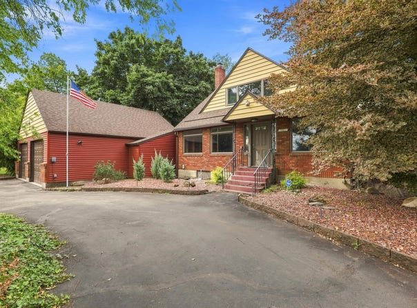 25011 E Kildea Ave, Otis Orchards, WA 99027