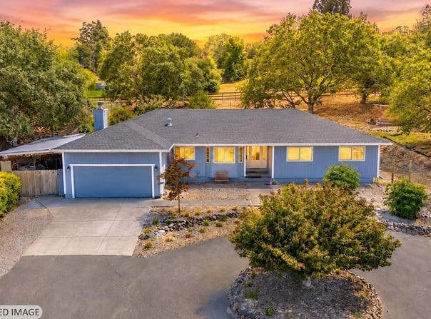 4336 Hessel Road, Sebastopol, CA 95472