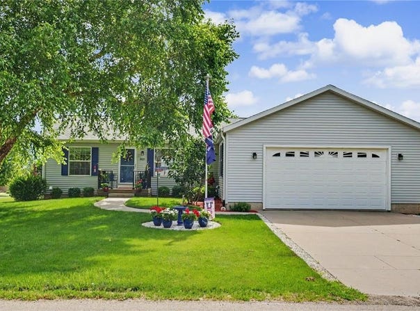 602 S Jackson, Lisbon, IA 52253