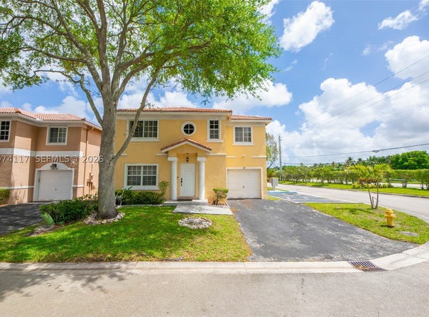 10 NW 110th Ave, Plantation, FL 33324