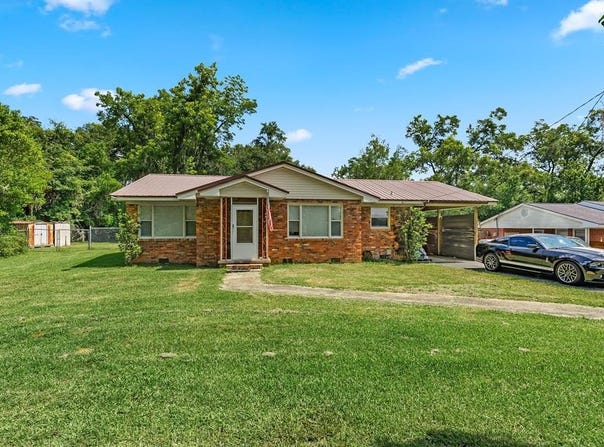 717 SW Sapp Ave, Pelham, GA 31779