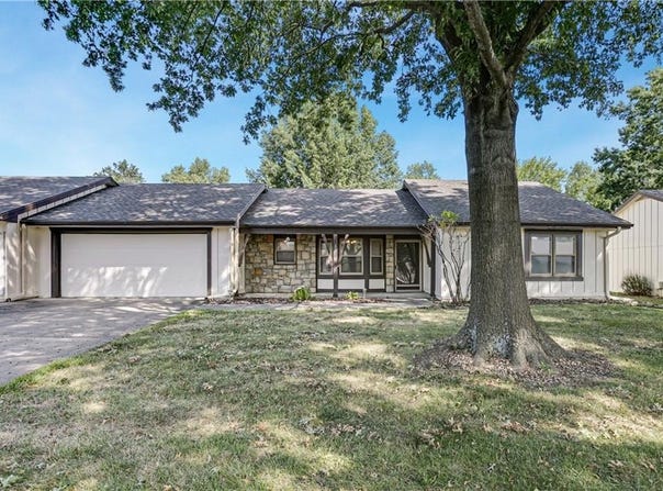 8214 E 189th Terrace, Belton, MO 64012
