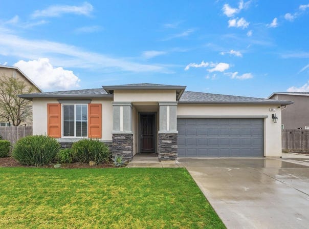 3917 E Myrtle Avenue, Visalia, CA 93292