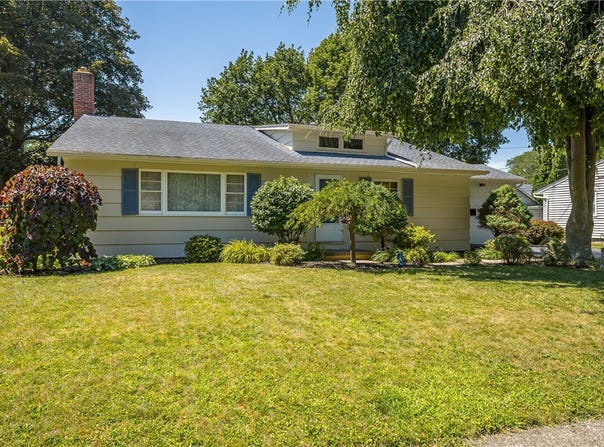 40 Caroline Drive, Rochester, NY 14624