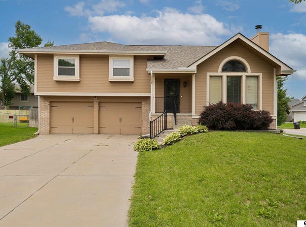 14504 J Circle, Omaha, NE 68137