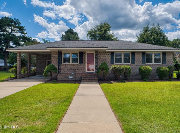 207 Crescent Drive, Hertford, NC 27944