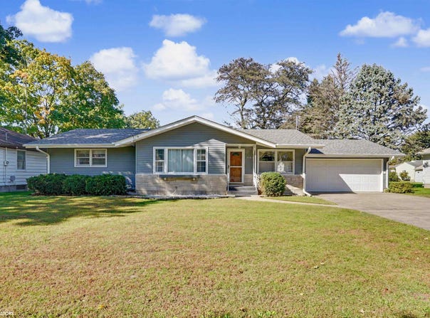 2207 S 13th St, Burlington, IA 52601
