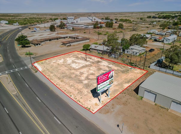 11th St., Plains, TX 79355