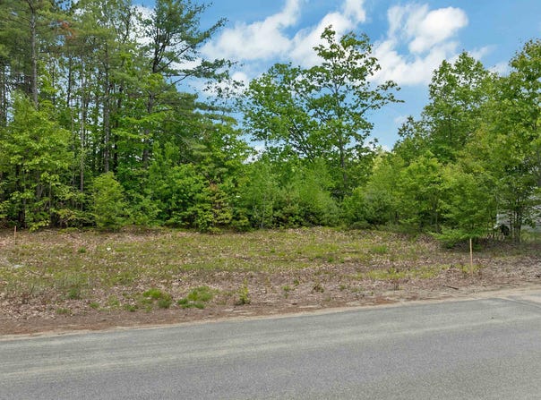Greemore Road, Meredith, NH 03253