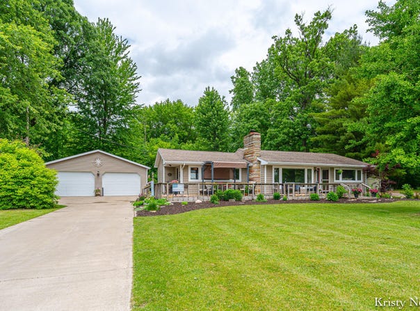5937 E Pakes Road, Crystal, MI 48818