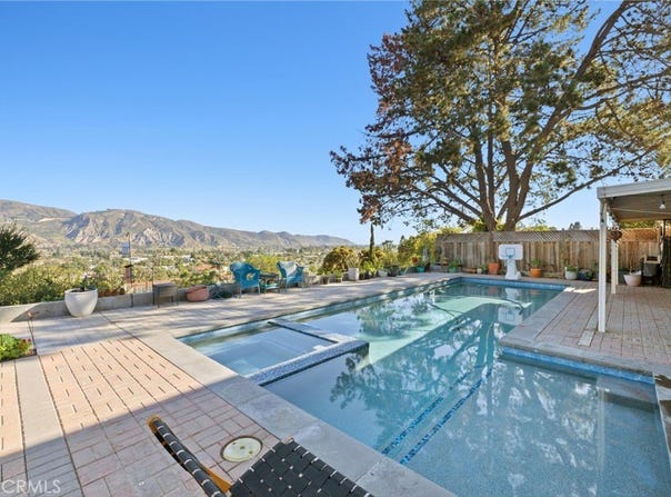 468 E View, Santa Paula, CA 93060