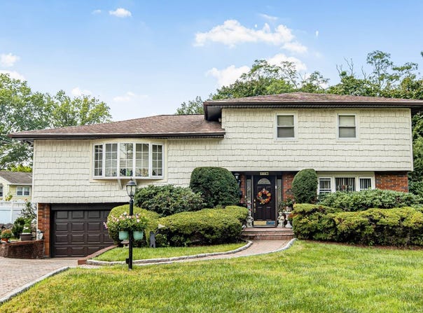 43 Nimitz Pl, Yonkers, NY 10710
