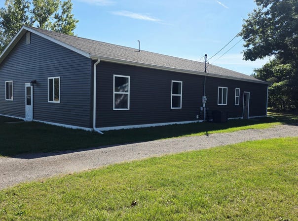 828 S Wicker Road SE, Stanton, MI 48888