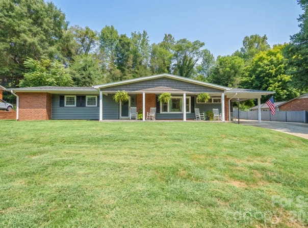 115 Eastwood Park Drive SE, Lenoir, NC 28645
