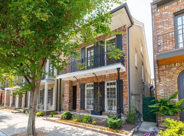 621 S FRONT St, Memphis, TN 38103