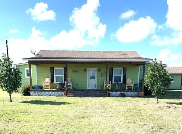 142 Tarpon, Palacios, TX 77465