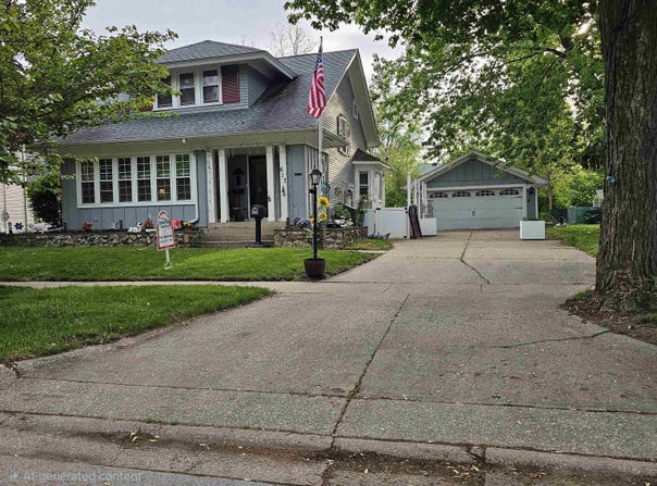 617 Pine Street, Owosso, MI 48867