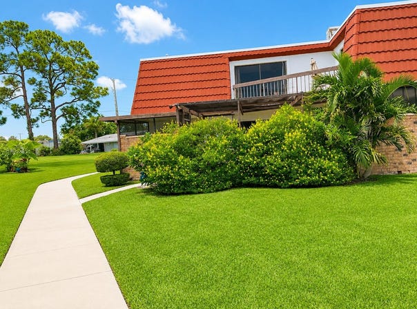 4508 SUBURBAN PINES Drive, Lake Worth, FL 33463