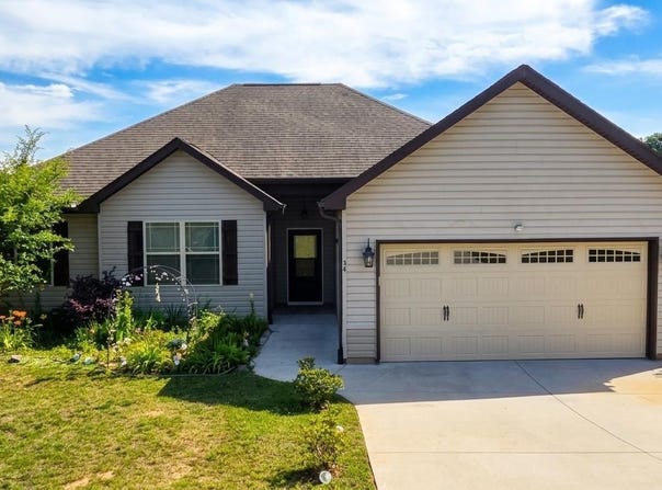 34 Montgomery Road, Lyman, SC 29365