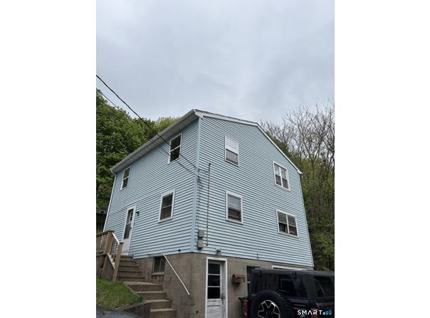 20 Whitaker Avenue, Norwich, CT 06360