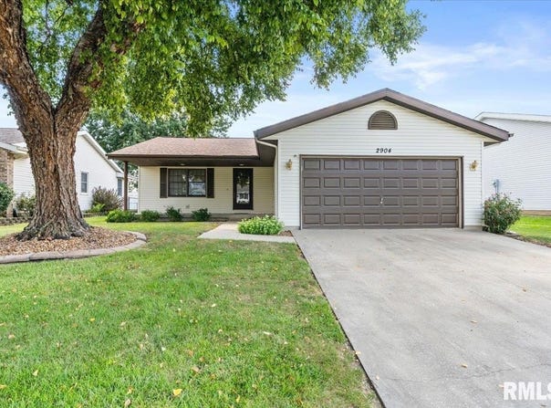 2904 Biscayne Drive, Springfield, IL 62707