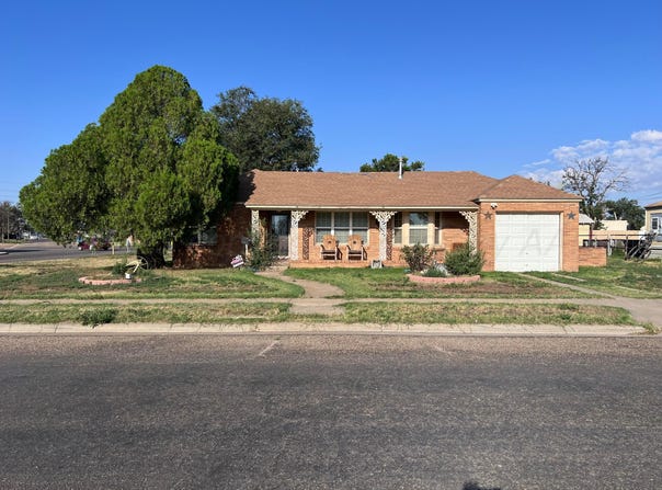 101 Ave B, Hereford, TX 79045