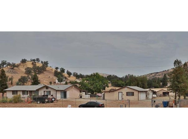 6088 Big Oak Road, Sanger, CA 93657