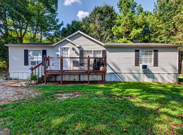 1183 Gumlog Road, Martin, GA 30557