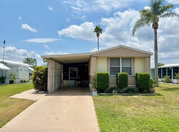 5620 Lake Lizzie Dr, Saint Cloud, FL 34771