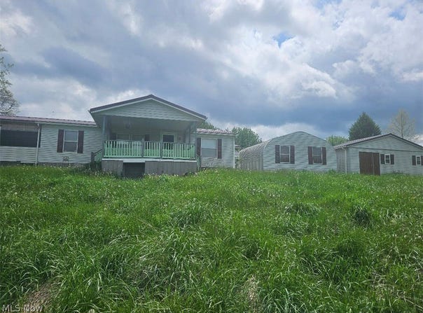 5229 Senate Road SE, Amsterdam, OH 43903