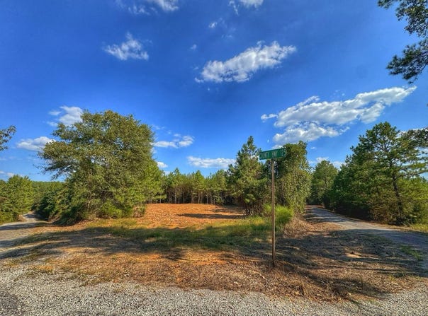 06 Holloway Road, Hamilton, AL 35552