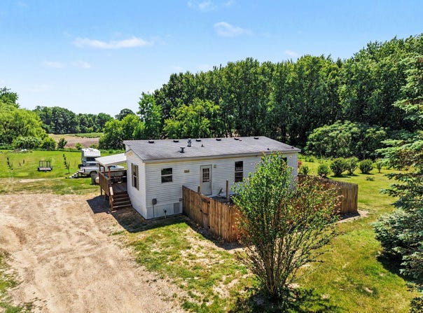 68699 38th Avenue, Covert, MI 49043