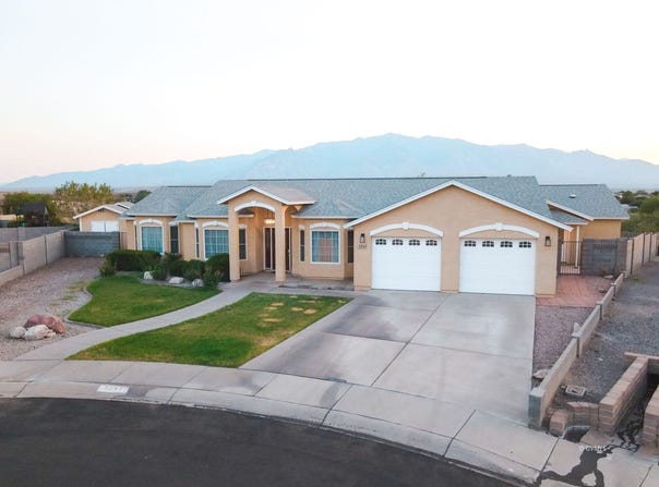 2747 W Dove Ln, Thatcher, AZ 85552