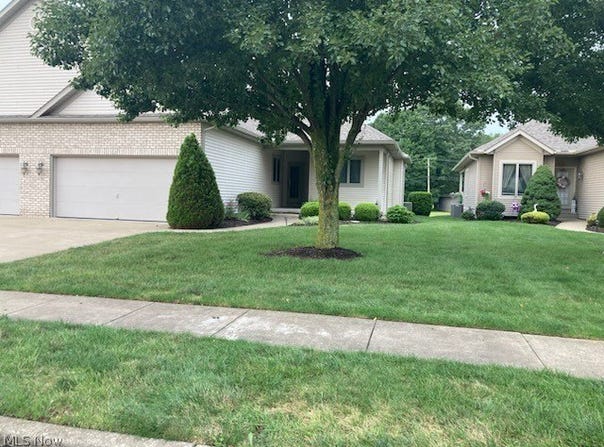1322 Meadowbrook Drive, Dover, OH 44622