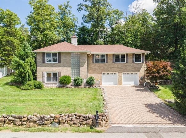 27 Dalewood Road, Wayne, NJ 07470