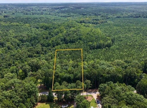 S Holiday Drive, Macon, NC 27551