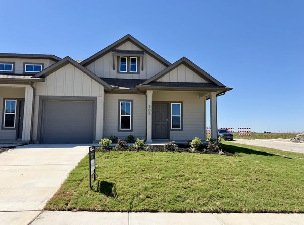 305 Backwood Pass, Taylor, TX 76574