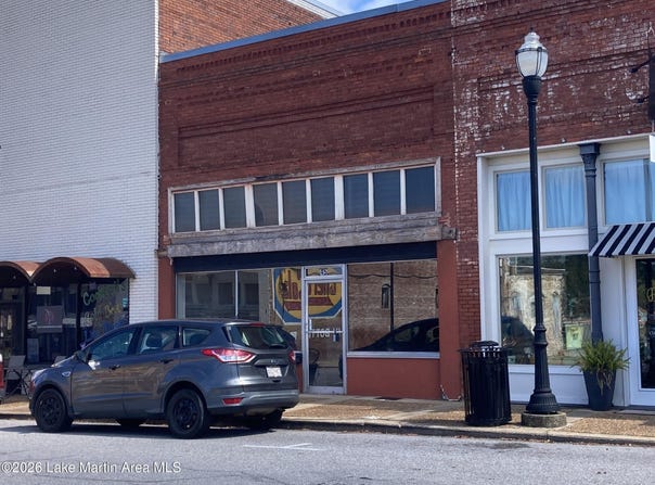 45 Main St, Alexander City, AL 35010