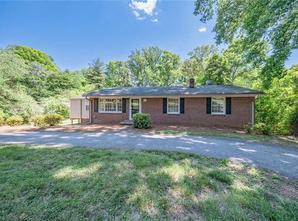 3155 Rainbow Avenue, Pfafftown, NC 27023