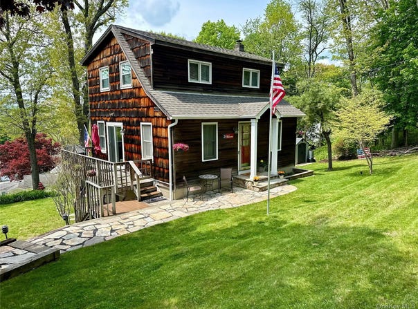 21 Birch Drive, Mahopac, NY 10541