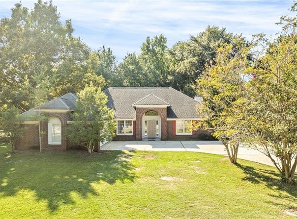 1095 E UNIVERSITY Drive, AUBURN, AL 36830