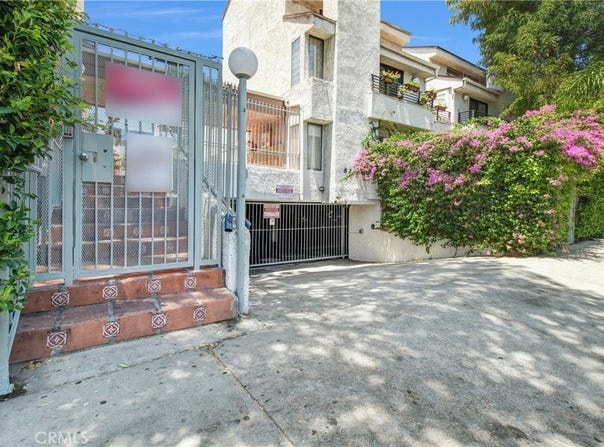 8221 Langdon Avenue, Van Nuys, CA 91406
