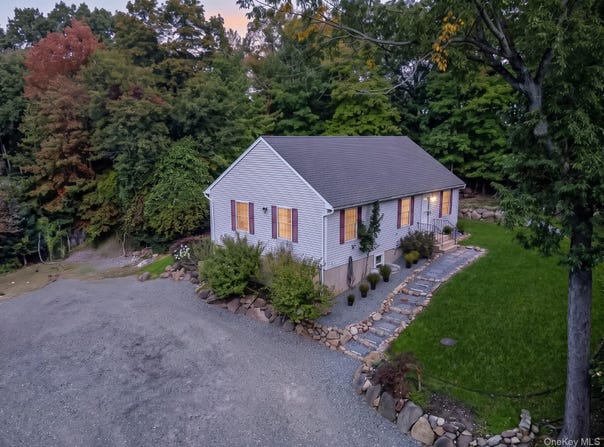 107 Sheep Pasture Road, Port Jefferson, NY 11777