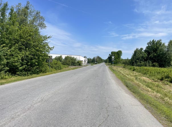 61 Industrial Park Street, Pittsfield, ME 04967