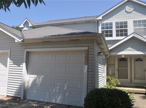 1193 Pinecrest Place, Willoughby, OH 44094