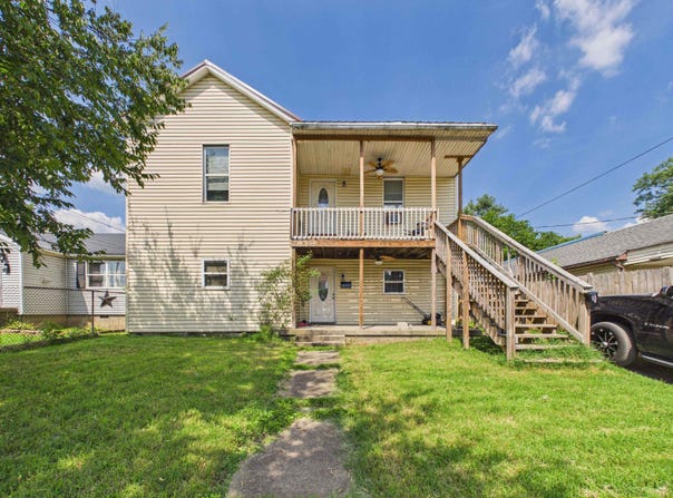613 Pike St, Ironton, OH 45638
