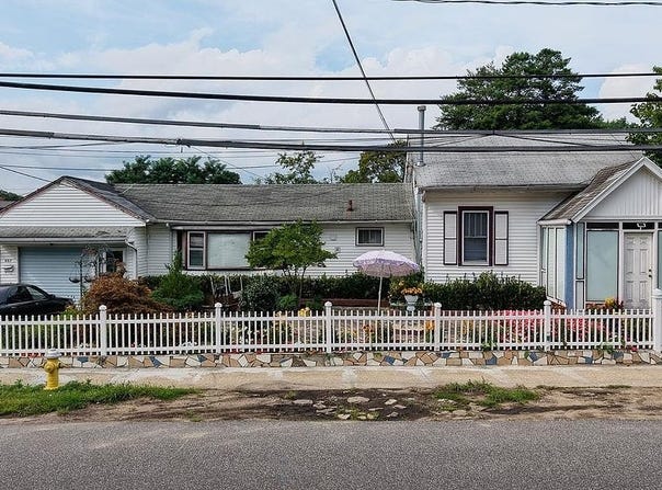 437 Moffitt Boulevard, Islip, NY 11751